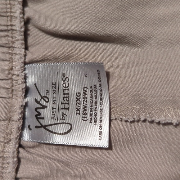 JMS 18W 20W grey capris elastic waist around the back pockets comfy 2X - Picture 5 of 6